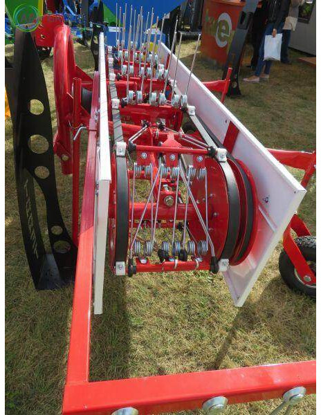 Schwader Z296 / Belt rake Z296 / Ленточные грабли Z296 - Tedder/ Rake: picture 4 Schwader Z296 / Belt rake Z296 / Ленточные грабли Z296 - Tedder/ Rake: picture 4