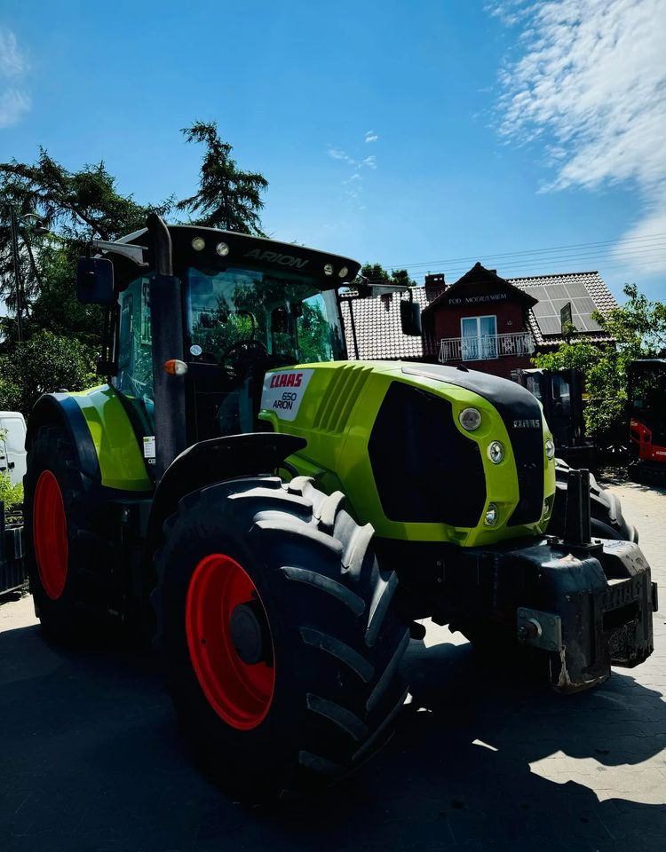 Farm tractor Claas Arion 650: picture 6