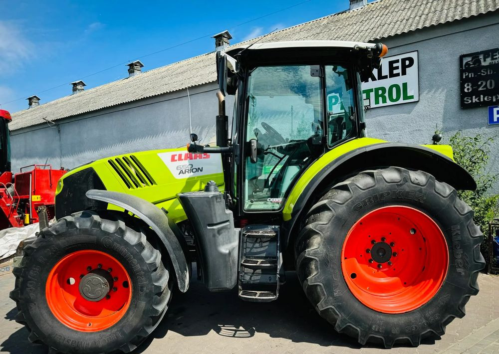 Farm tractor Claas Arion 650: picture 7