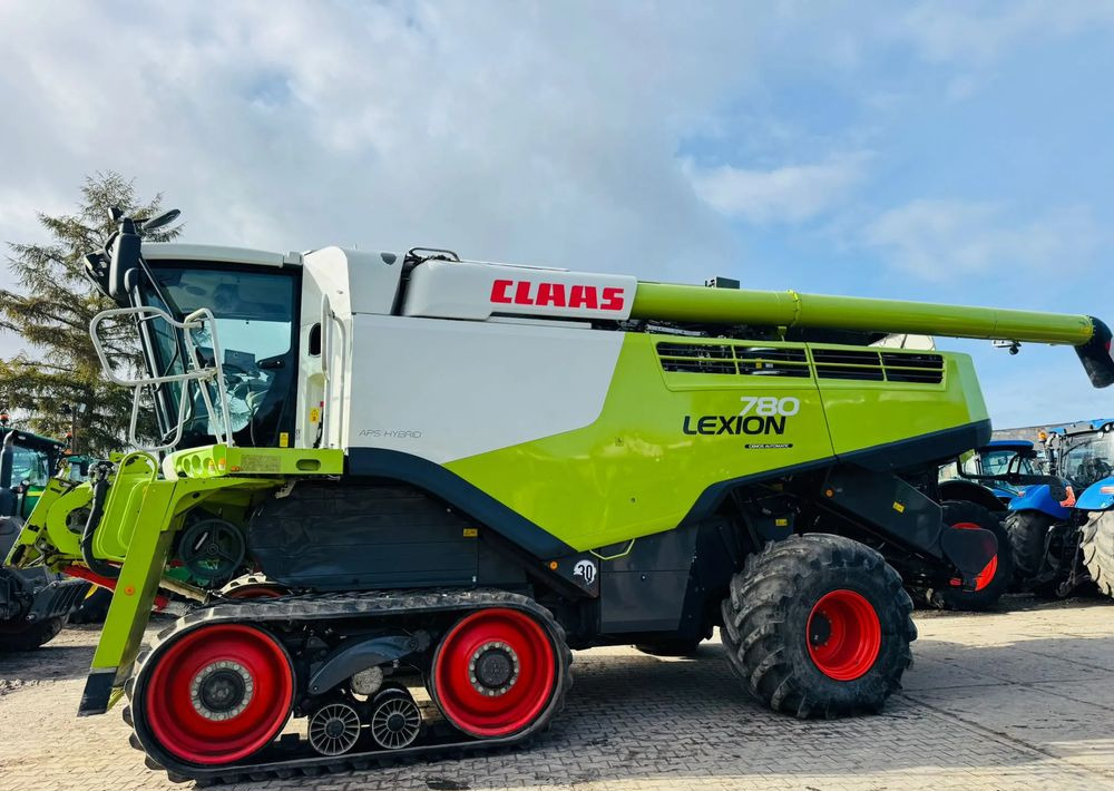 Combine harvester Claas Lexion 780 TT: picture 1