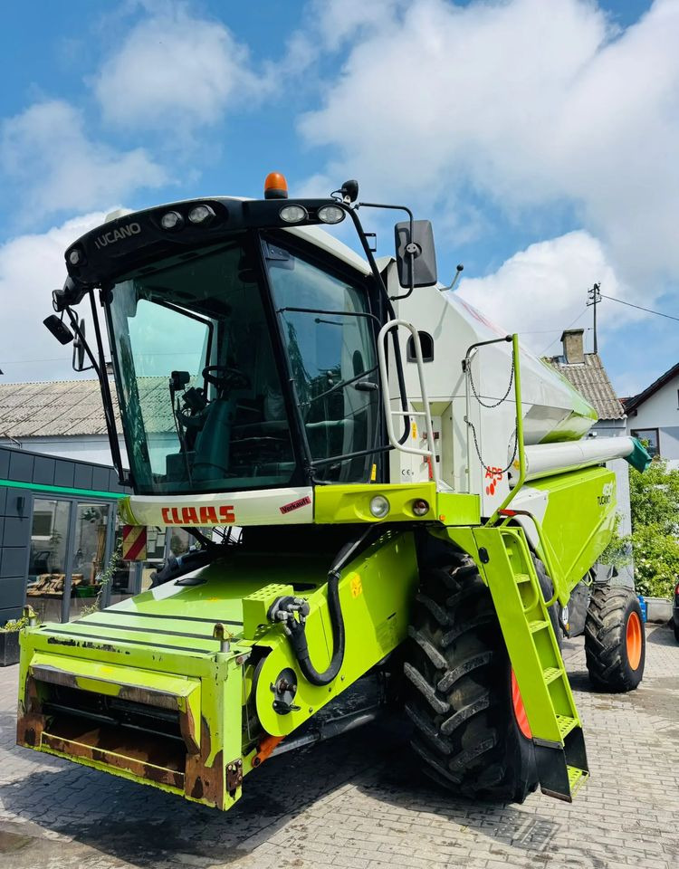 Claas Tucano 450 - Combine harvester: picture 1 Claas Tucano 450 - Combine harvester: picture 1