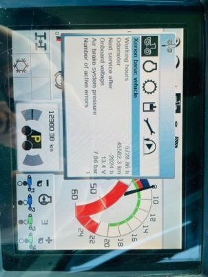 Claas XERION 3800 - Farm tractor: picture 4 Claas XERION 3800 - Farm tractor: picture 4