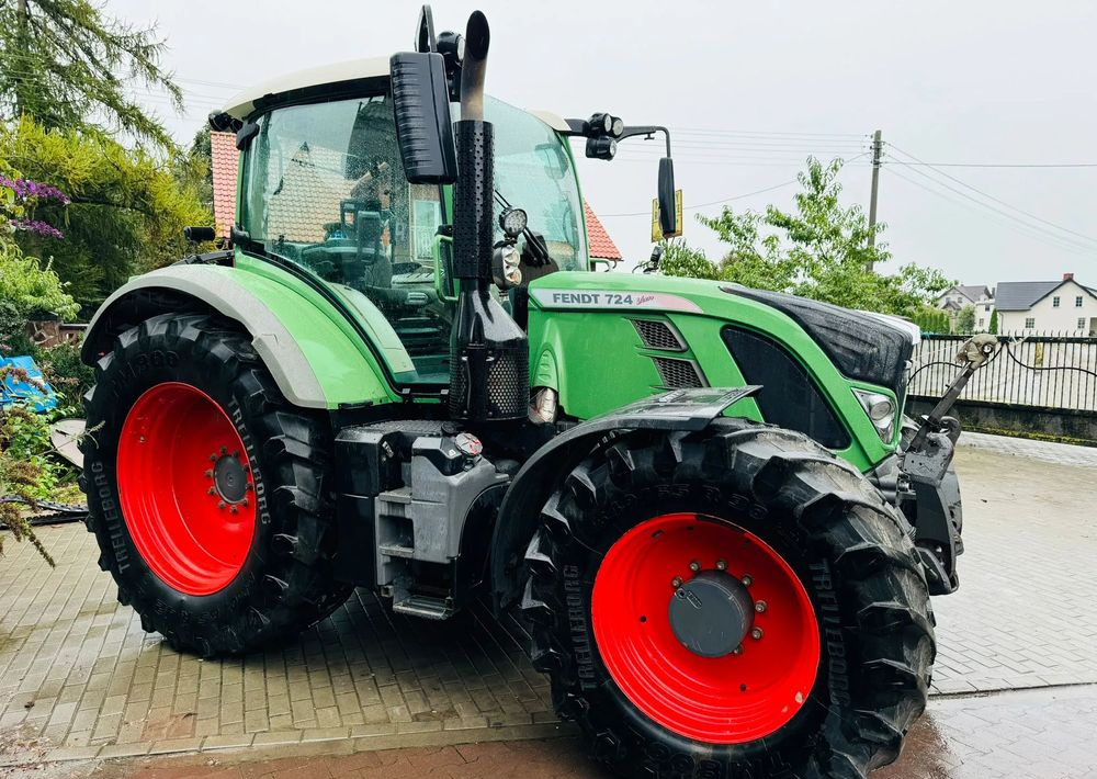 Fendt 724 VARIO PROFI - Farm tractor: picture 4 Fendt 724 VARIO PROFI - Farm tractor: picture 4