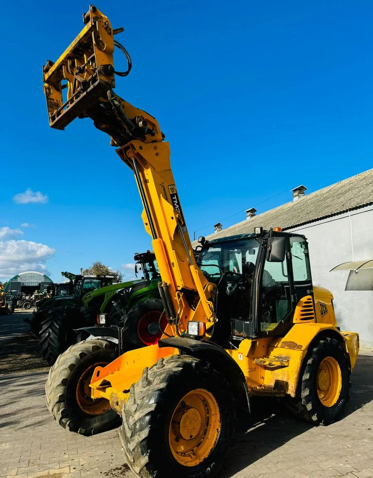 Telescopic wheel loader JCB TM300: picture 6 Telescopic wheel loader JCB TM300: picture 6