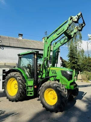 John Deere 6125R - Farm tractor: picture 5 John Deere 6125R - Farm tractor: picture 5