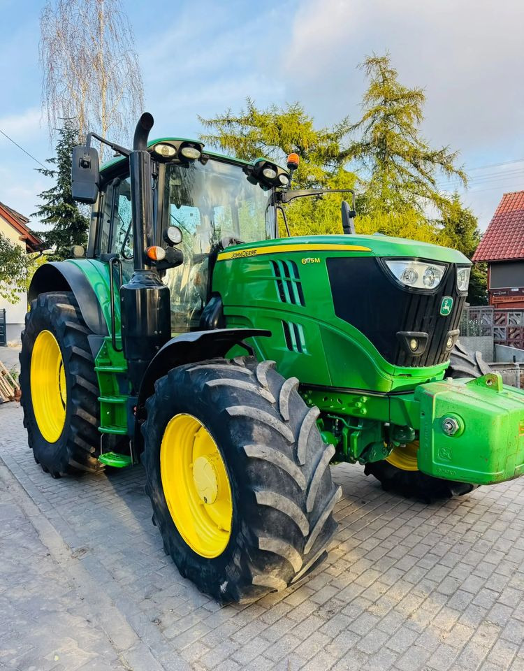 John Deere 6175M - Farm tractor: picture 4 John Deere 6175M - Farm tractor: picture 4