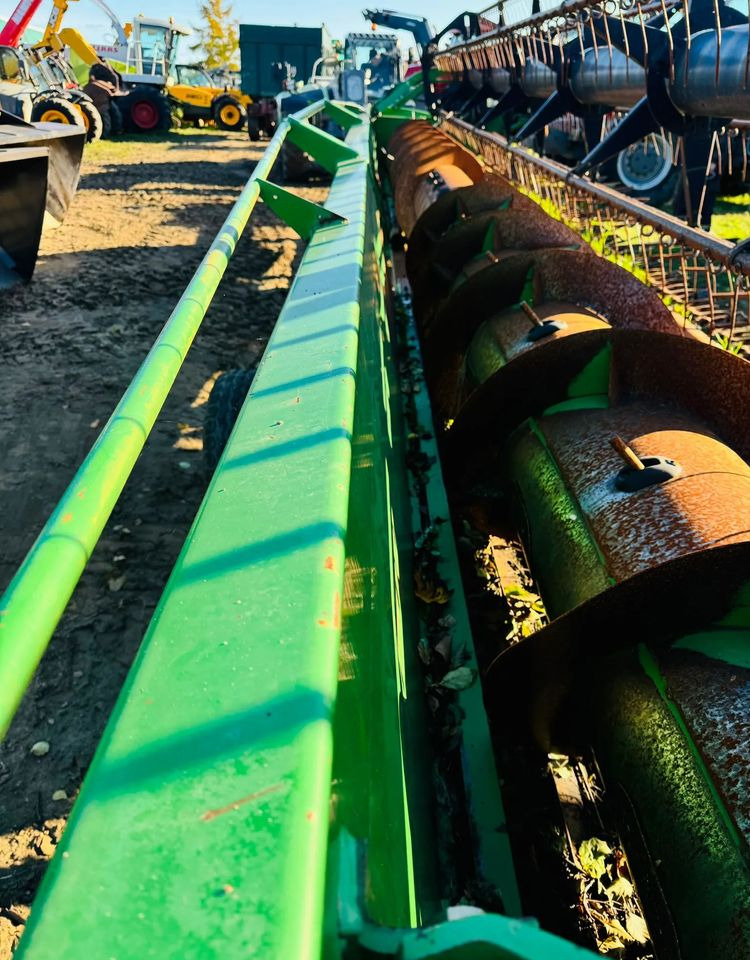 John Deere 630R - Grain header: picture 5 John Deere 630R - Grain header: picture 5
