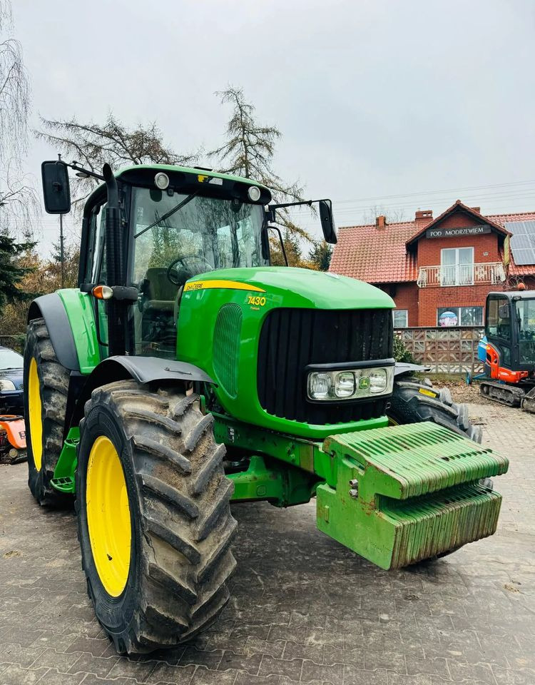 John Deere 7430 Premium - Farm tractor: picture 2 John Deere 7430 Premium - Farm tractor: picture 2
