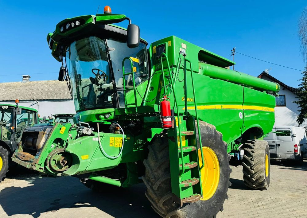 John Deere S660i - Combine harvester: picture 1 John Deere S660i - Combine harvester: picture 1