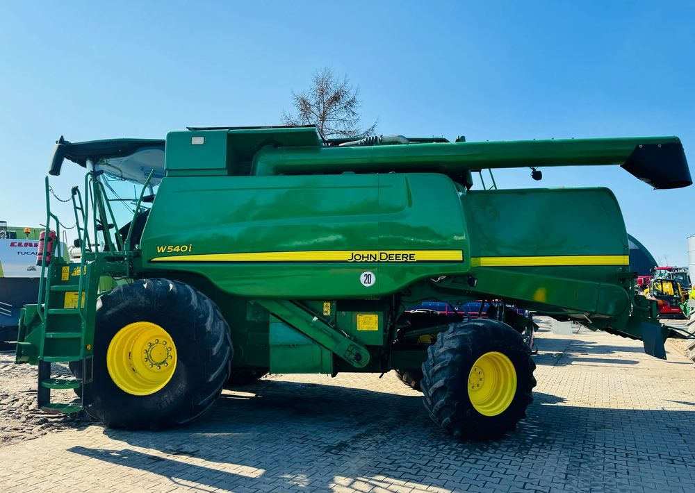 John Deere W540i - Combine harvester: picture 2 John Deere W540i - Combine harvester: picture 2