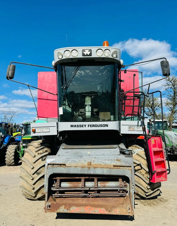 Combine harvester Massey Ferguson 7274: picture 6