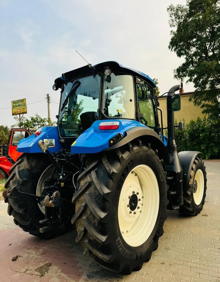 Farm tractor New Holland T5.110: picture 6