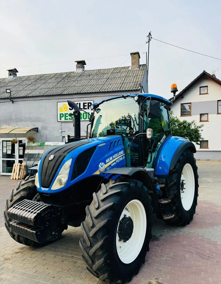 New Holland T5.110 - Farm tractor: picture 1 New Holland T5.110 - Farm tractor: picture 1