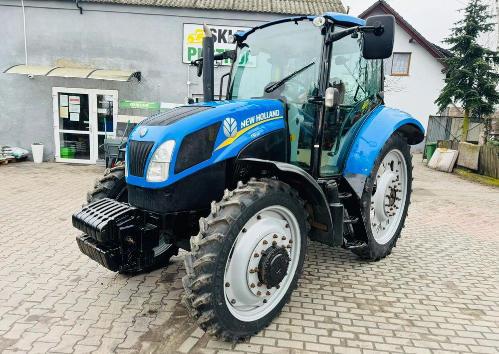 New Holland T5.115 - Farm tractor: picture 1 New Holland T5.115 - Farm tractor: picture 1