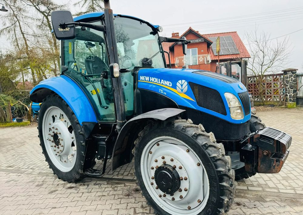 New Holland T5.115 - Farm tractor: picture 2 New Holland T5.115 - Farm tractor: picture 2