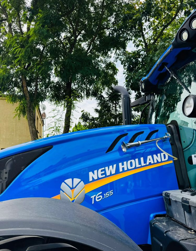 New Holland T6.155 - Farm tractor: picture 2 New Holland T6.155 - Farm tractor: picture 2