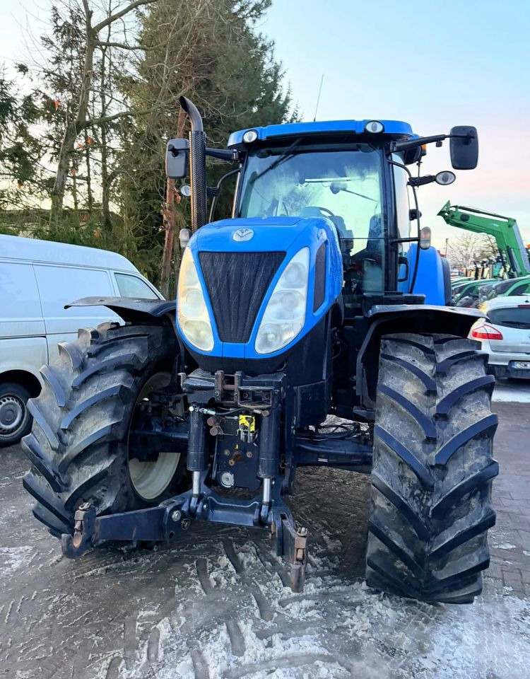 New Holland T7.260 - Farm tractor: picture 5 New Holland T7.260 - Farm tractor: picture 5