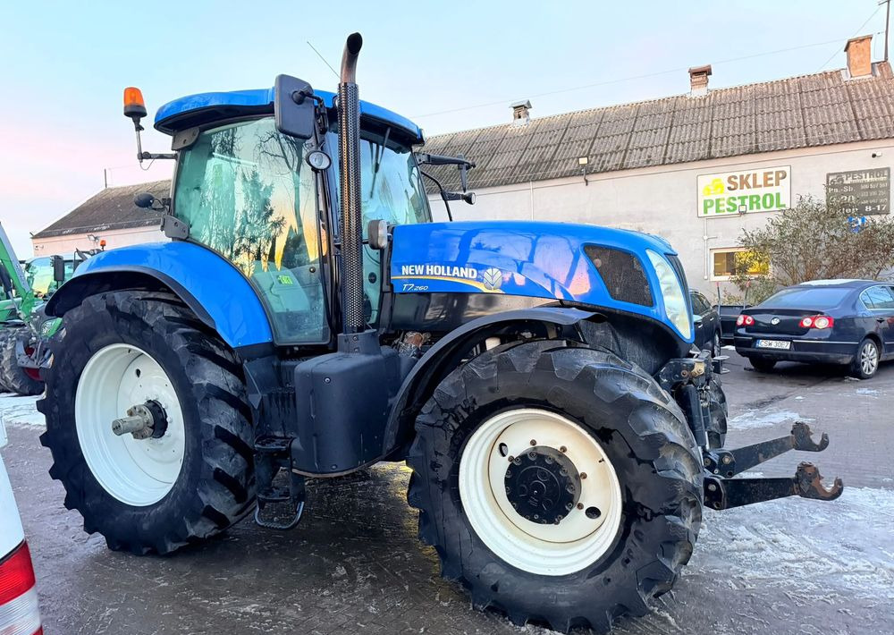 New Holland T7.260 - Farm tractor: picture 4 New Holland T7.260 - Farm tractor: picture 4