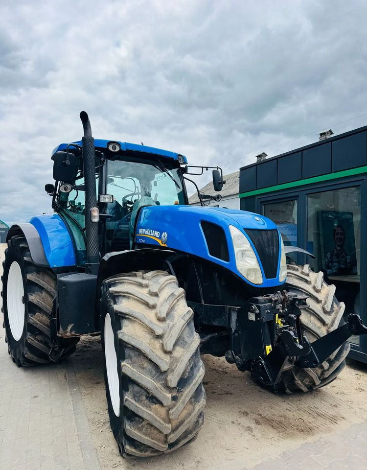 New Holland T7.260 Powercommand - Farm tractor: picture 2 New Holland T7.260 Powercommand - Farm tractor: picture 2