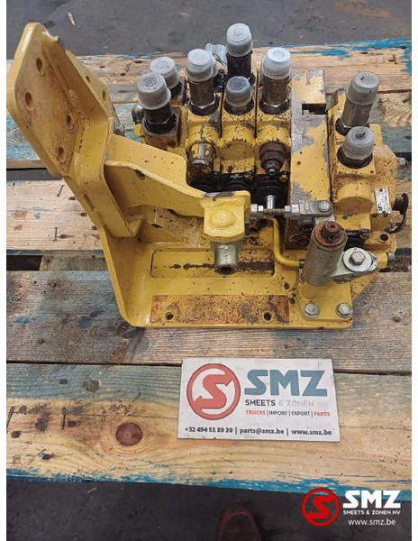 Caterpillar Occ hydraulische kleppengroep D6M Caterpillar - Hydraulics: picture 3 Caterpillar Occ hydraulische kleppengroep D6M Caterpillar - Hydraulics: picture 3
