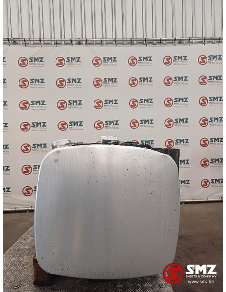 DAF Occ brandstoftank met steunen 750L DAF - Fuel tank for Truck: picture 4 DAF Occ brandstoftank met steunen 750L DAF - Fuel tank for Truck: picture 4