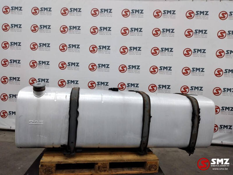 DAF Occ brandstoftank + steunen DAF XF 95 600L 1681833 - Fuel tank for Truck: picture 1 DAF Occ brandstoftank + steunen DAF XF 95 600L 1681833 - Fuel tank for Truck: picture 1
