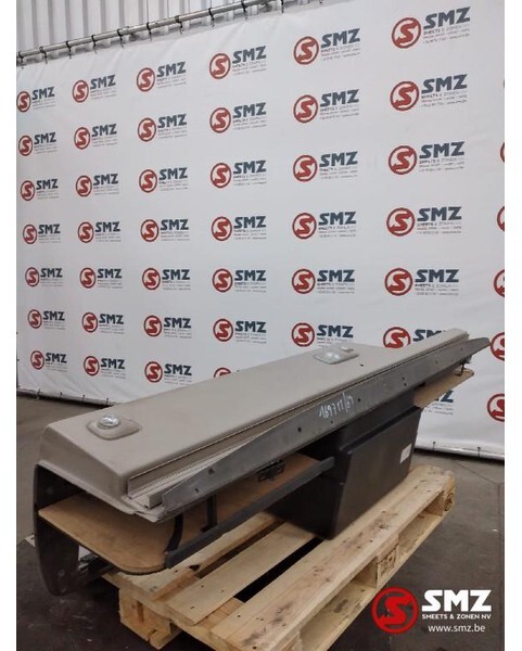 DAF Occ cabine opbergkast boevenaan DAF XF 106 1974464 - Cab and interior for Truck: picture 3 DAF Occ cabine opbergkast boevenaan DAF XF 106 1974464 - Cab and interior for Truck: picture 3