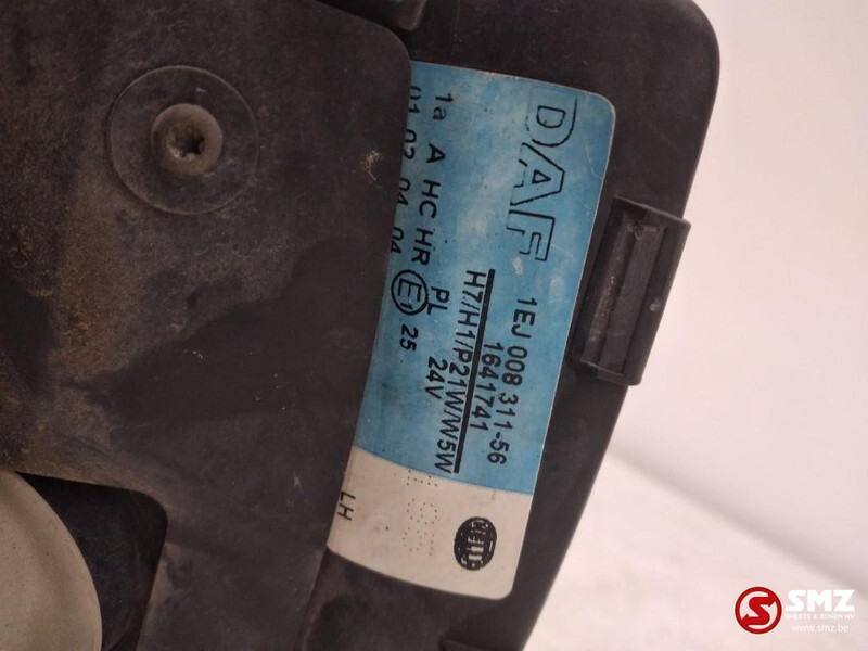 DAF Occ koplamp rechts DAF XF95 1641741 - Headlight for Truck: picture 4 DAF Occ koplamp rechts DAF XF95 1641741 - Headlight for Truck: picture 4