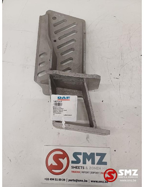 DAF Opstapsteun links daf - Cab and interior for Truck: picture 2 DAF Opstapsteun links daf - Cab and interior for Truck: picture 2