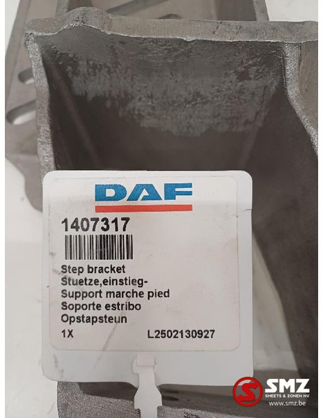 DAF Opstapsteun links daf - Cab and interior for Truck: picture 3 DAF Opstapsteun links daf - Cab and interior for Truck: picture 3