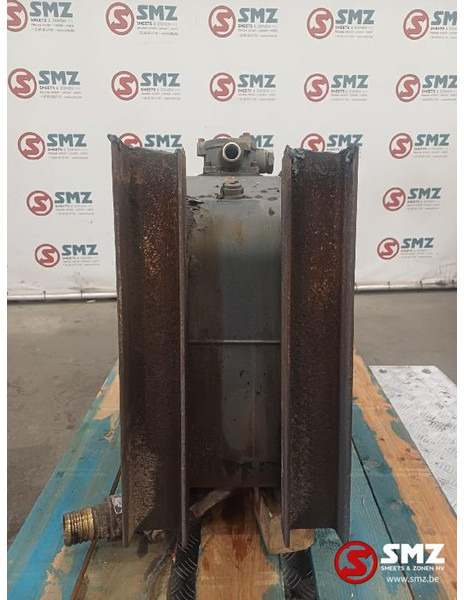 Diversen Occ hydraulische tank 100L - Hydraulic tank for Truck: picture 4 Diversen Occ hydraulische tank 100L - Hydraulic tank for Truck: picture 4