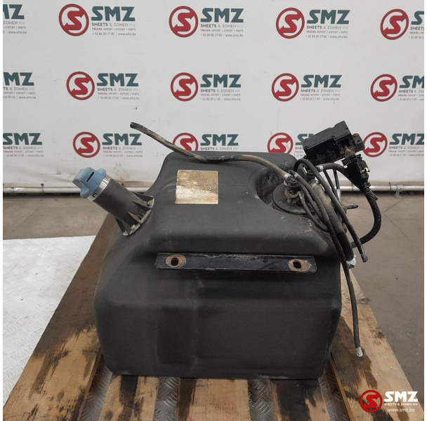 MAN Occ AdBluetank 35L + AdBlueniveausensor MAN - Fuel system for Truck: picture 1 MAN Occ AdBluetank 35L + AdBlueniveausensor MAN - Fuel system for Truck: picture 1