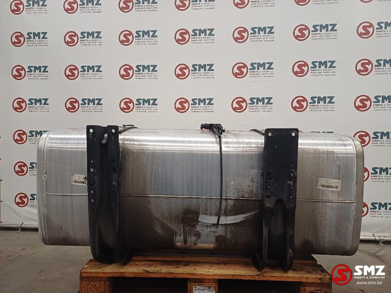 MAN Occ brandstoftank met steunen 600L MAN - Fuel tank for Truck: picture 2 MAN Occ brandstoftank met steunen 600L MAN - Fuel tank for Truck: picture 2