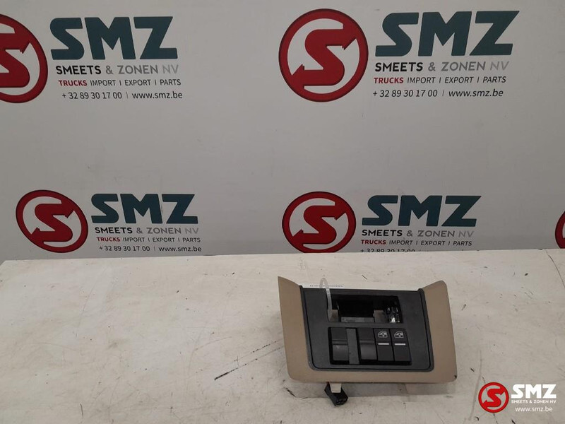 MAN Occ middengedeelte bovenconsole MAN - Cab and interior for Truck: picture 1 MAN Occ middengedeelte bovenconsole MAN - Cab and interior for Truck: picture 1