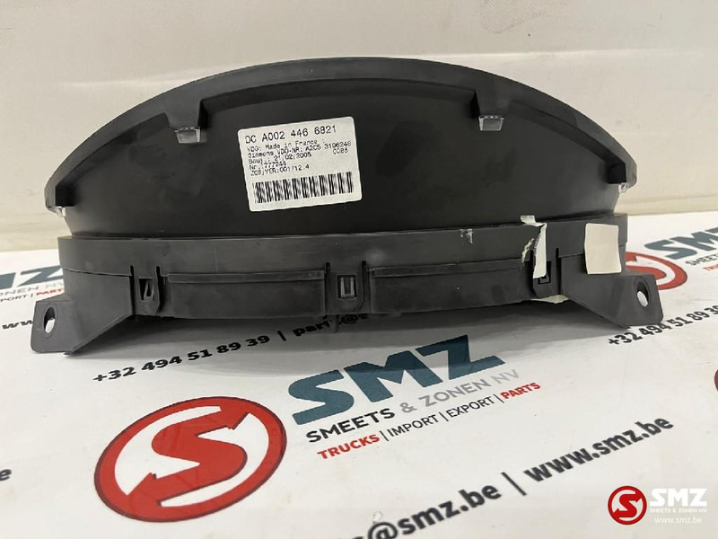 Mercedes-Benz Instrumentenpaneel mercedes sprinter W903 W904 - Dashboard for Truck: picture 2 Mercedes-Benz Instrumentenpaneel mercedes sprinter W903 W904 - Dashboard for Truck: picture 2