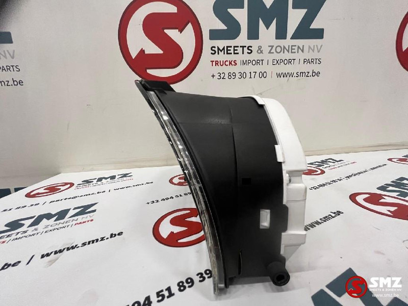 Mercedes-Benz Instrumentenpaneel mercedes vito a0005428401 - Dashboard for Car: picture 5 Mercedes-Benz Instrumentenpaneel mercedes vito a0005428401 - Dashboard for Car: picture 5