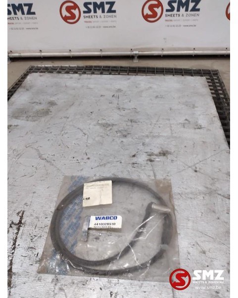 Mercedes-Benz Occ ABS sensor voor links/rechts (hoekig, 1700mm) - Sensor for Truck: picture 1 Mercedes-Benz Occ ABS sensor voor links/rechts (hoekig, 1700mm) - Sensor for Truck: picture 1