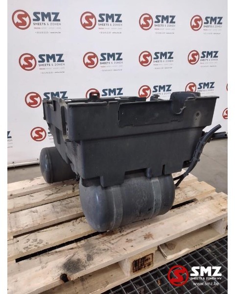 Mercedes-Benz Occ batterijbak met luchtketels Actros MP4 - Battery, Brake parts for Truck: picture 1 Mercedes-Benz Occ batterijbak met luchtketels Actros MP4 - Battery, Brake parts for Truck: picture 1