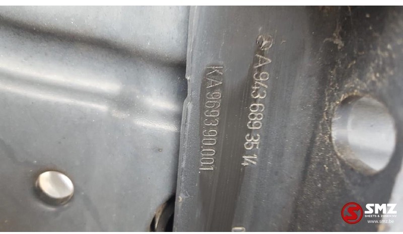 Mercedes-Benz Occ dashboard frame Actros MP3 - Dashboard for Truck: picture 3 Mercedes-Benz Occ dashboard frame Actros MP3 - Dashboard for Truck: picture 3