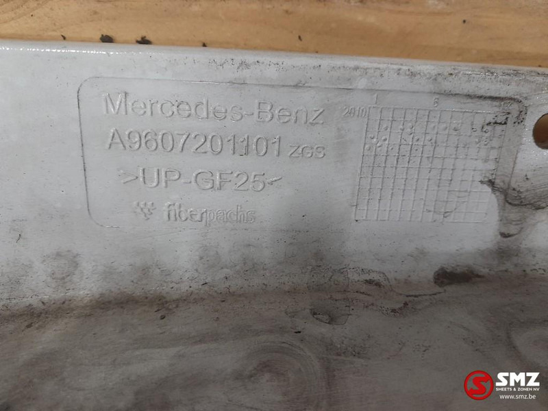 Mercedes-Benz Occ deurverlenging links Mercedes - Door and parts for Truck: picture 3 Mercedes-Benz Occ deurverlenging links Mercedes - Door and parts for Truck: picture 3
