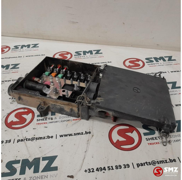Mercedes-Benz Occ zekeringskast Mercedes - Electrical system for Truck: picture 4 Mercedes-Benz Occ zekeringskast Mercedes - Electrical system for Truck: picture 4