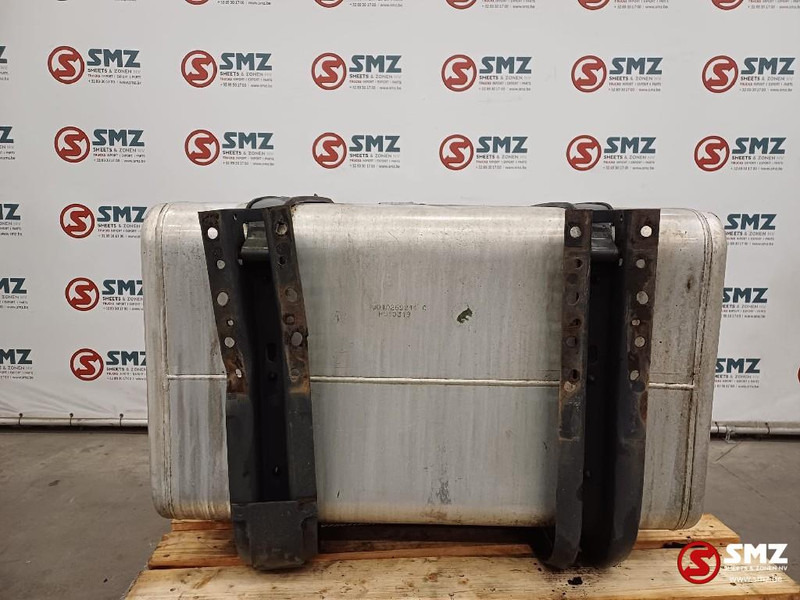 Renault Occ brandstoftank 400L Renault - Fuel tank for Truck: picture 2 Renault Occ brandstoftank 400L Renault - Fuel tank for Truck: picture 2