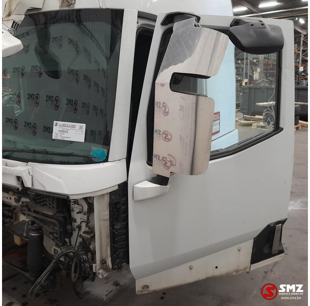 Renault Occ cabine RHD Renault T - Cab and interior for Truck: picture 3 Renault Occ cabine RHD Renault T - Cab and interior for Truck: picture 3