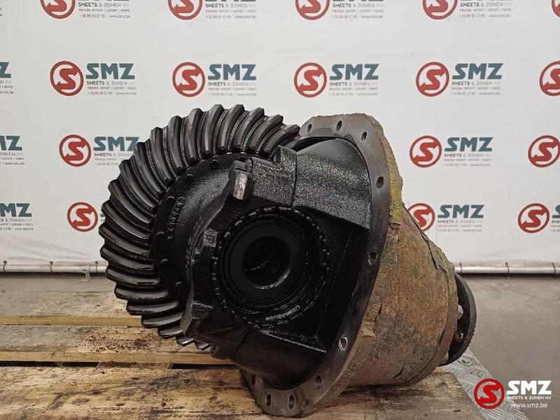 Renault Occ differentiëel P1370 Renault i = 2.85 - Differential gear for Truck: picture 1 Renault Occ differentiëel P1370 Renault i = 2.85 - Differential gear for Truck: picture 1