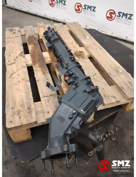 Renault Occ inlaatspruitstuk Renault - Engine and parts for Truck: picture 3 Renault Occ inlaatspruitstuk Renault - Engine and parts for Truck: picture 3