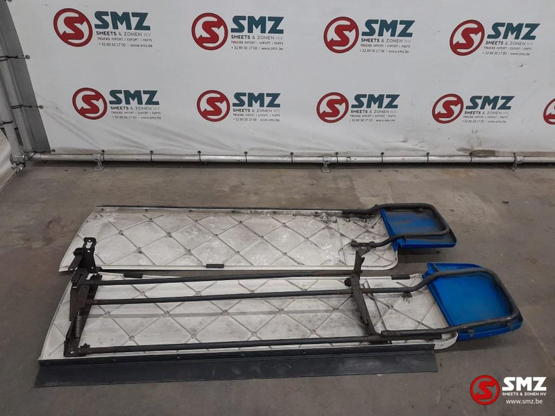 Scania Occ set cabinespoilers links + rechts Scania - Aerodynamics/ Spoiler for Truck: picture 3 Scania Occ set cabinespoilers links + rechts Scania - Aerodynamics/ Spoiler for Truck: picture 3