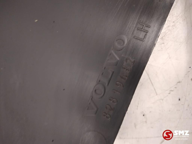 Volvo Occ bovenste opstaptrede cabine rechts Volvo FH 4 - Cab and interior for Truck: picture 2 Volvo Occ bovenste opstaptrede cabine rechts Volvo FH 4 - Cab and interior for Truck: picture 2