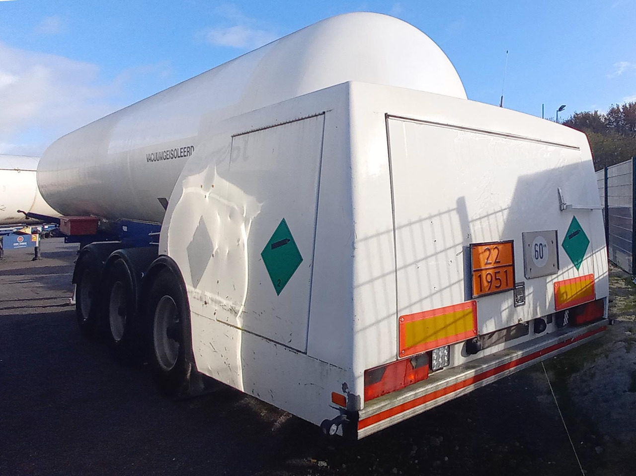 AGA Cryo Gas tank semi-trailer cryogenic used for nitrogen, argon, oxygen, LIN, LOX, LAR. - Tank semi-trailer: picture 3 AGA Cryo Gas tank semi-trailer cryogenic used for nitrogen, argon, oxygen, LIN, LOX, LAR. - Tank semi-trailer: picture 3