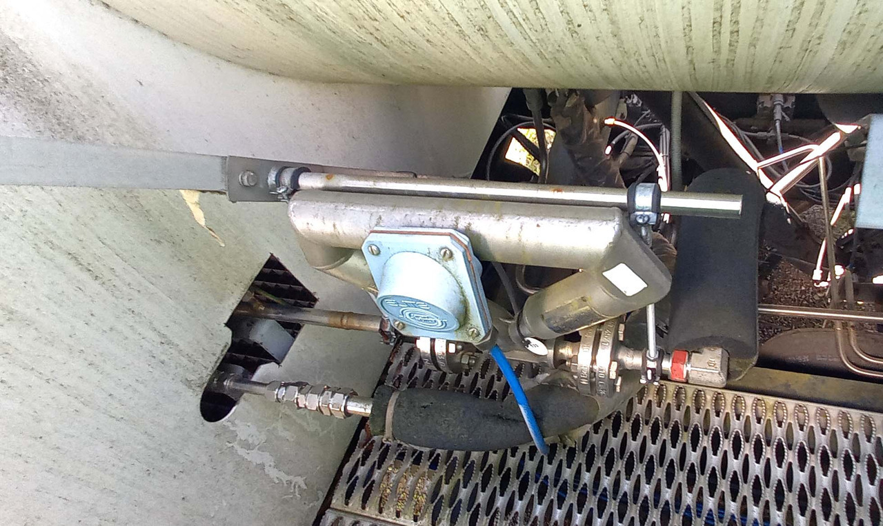 Municipal/ Special vehicle Messer Griesheim Tank semi-trailer LNG/CNG filling station Methan Gas Cryogenic: picture 16