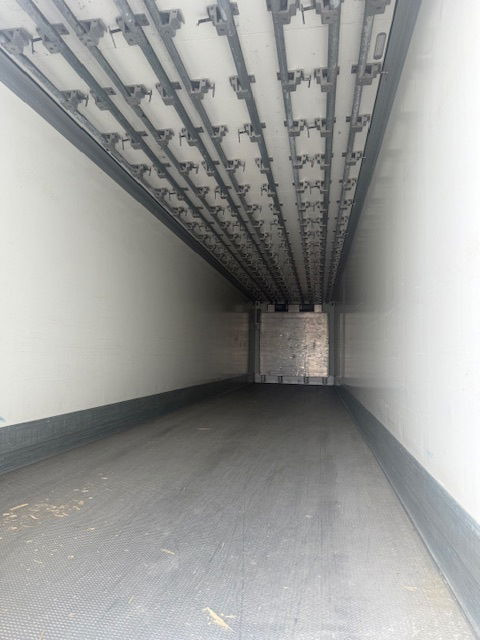 Schmitz Cargobull Vleeshanger Schade - Refrigerator semi-trailer: picture 3 Schmitz Cargobull Vleeshanger Schade - Refrigerator semi-trailer: picture 3